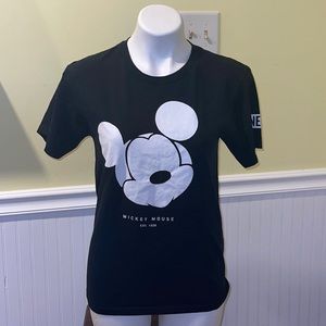 Neff Headwear Disney collaboration Mickey Mouse Milano tee shirt. Size small